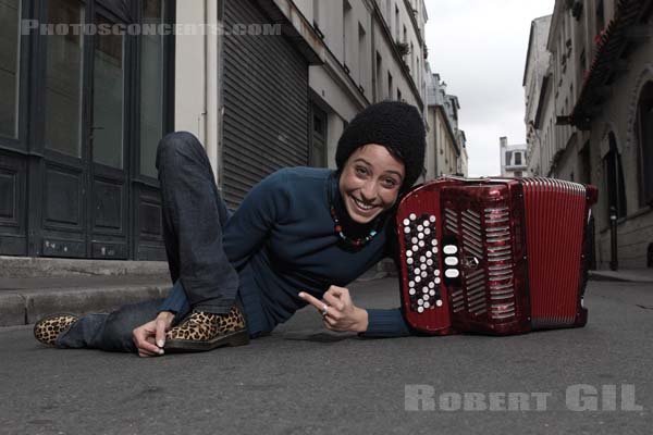 YOANNA - 2007-11-10 - PARIS -  - 